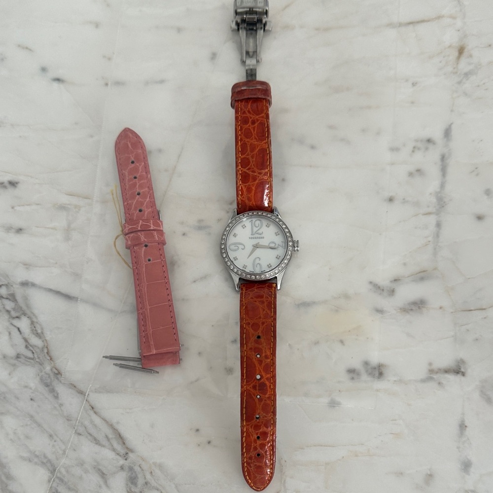 Elegant Leather Strap woman’s Watch